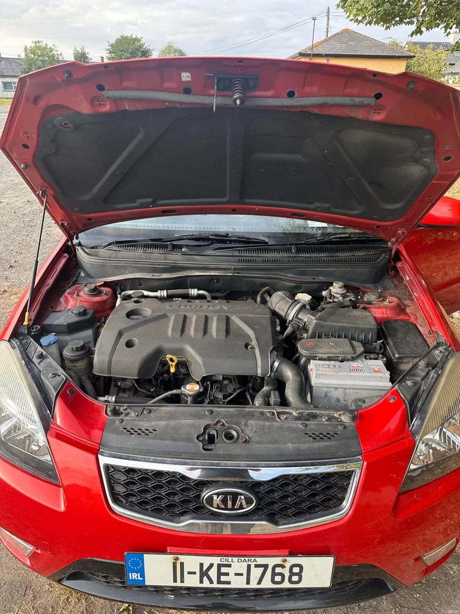 20011 Kia ria - Image 5