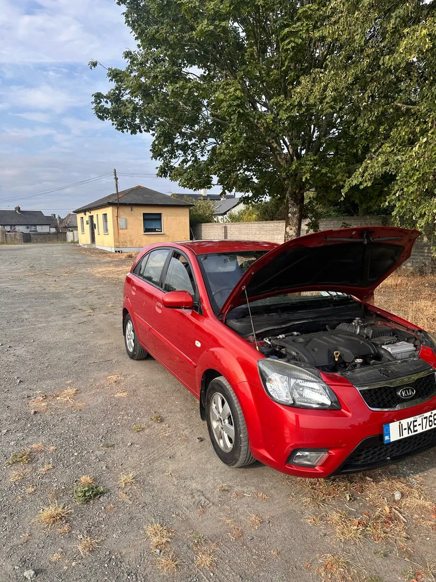 20011 Kia ria - Image 1