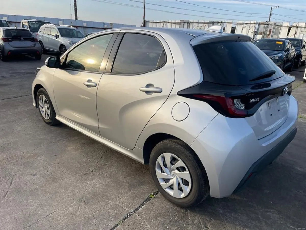 Toyota Yaris 1.0 X - Image 3
