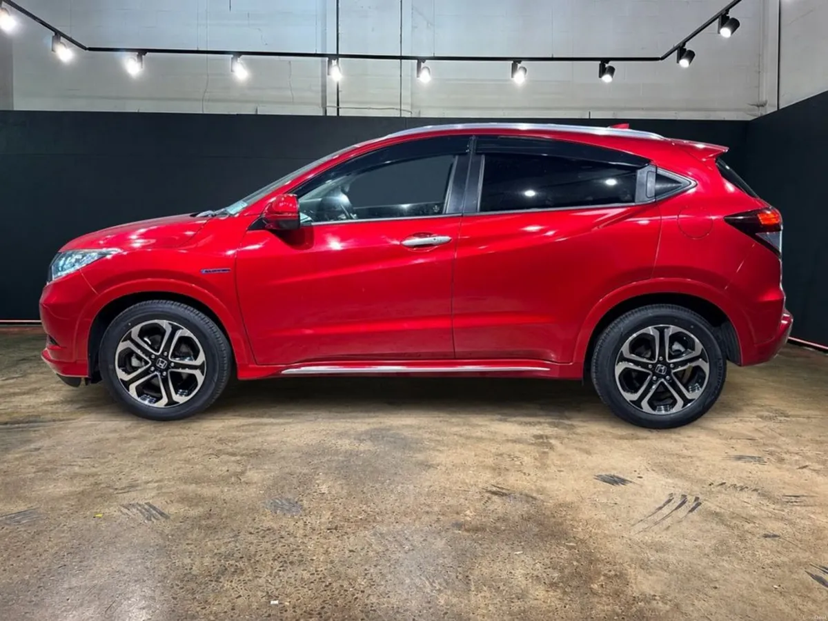 Honda Vezel 1.5 HYBRID AUTOMATIC - FACTORY ALLOYS - Image 6