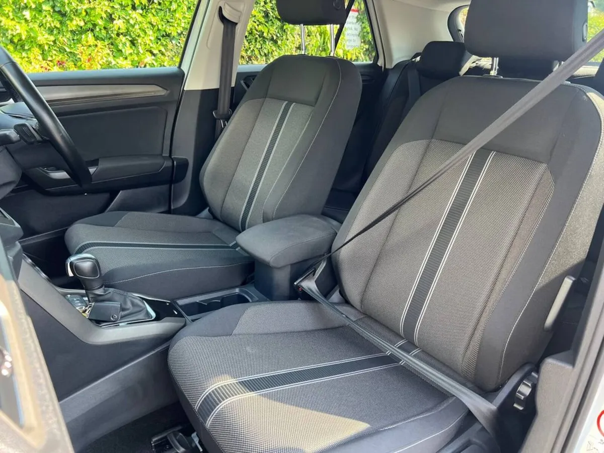 Volkswagen T-Roc DESIGN 2.0 TDI AUTO // FULL SERVI - Image 6