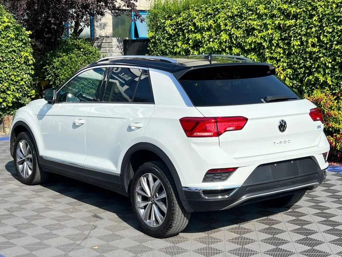 Volkswagen T-Roc DESIGN 2.0 TDI AUTO // FULL SERVI - Image 5