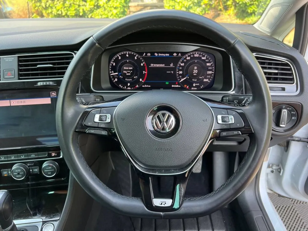 Volkswagen Golf HIGHLINE R-LINE PACK 1.4 TSI AUTO - Image 4