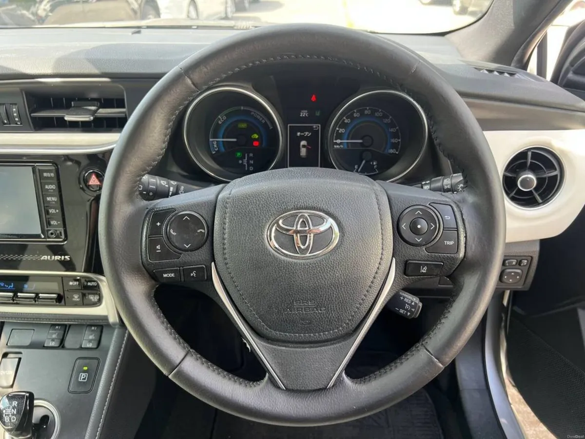 Toyota Auris 1.8 HYBRID AUTO // CRUISE CONTROL // - Image 4