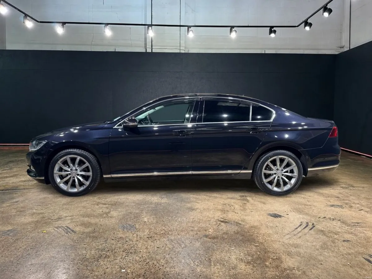 Volkswagen Passat 1.4 TSI ELEGENCE LINE - BLACK HA - Image 6