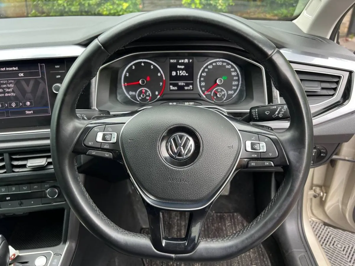 Volkswagen Polo COMFORTLINE 1.0 TSI AUTO // APPLE - Image 4