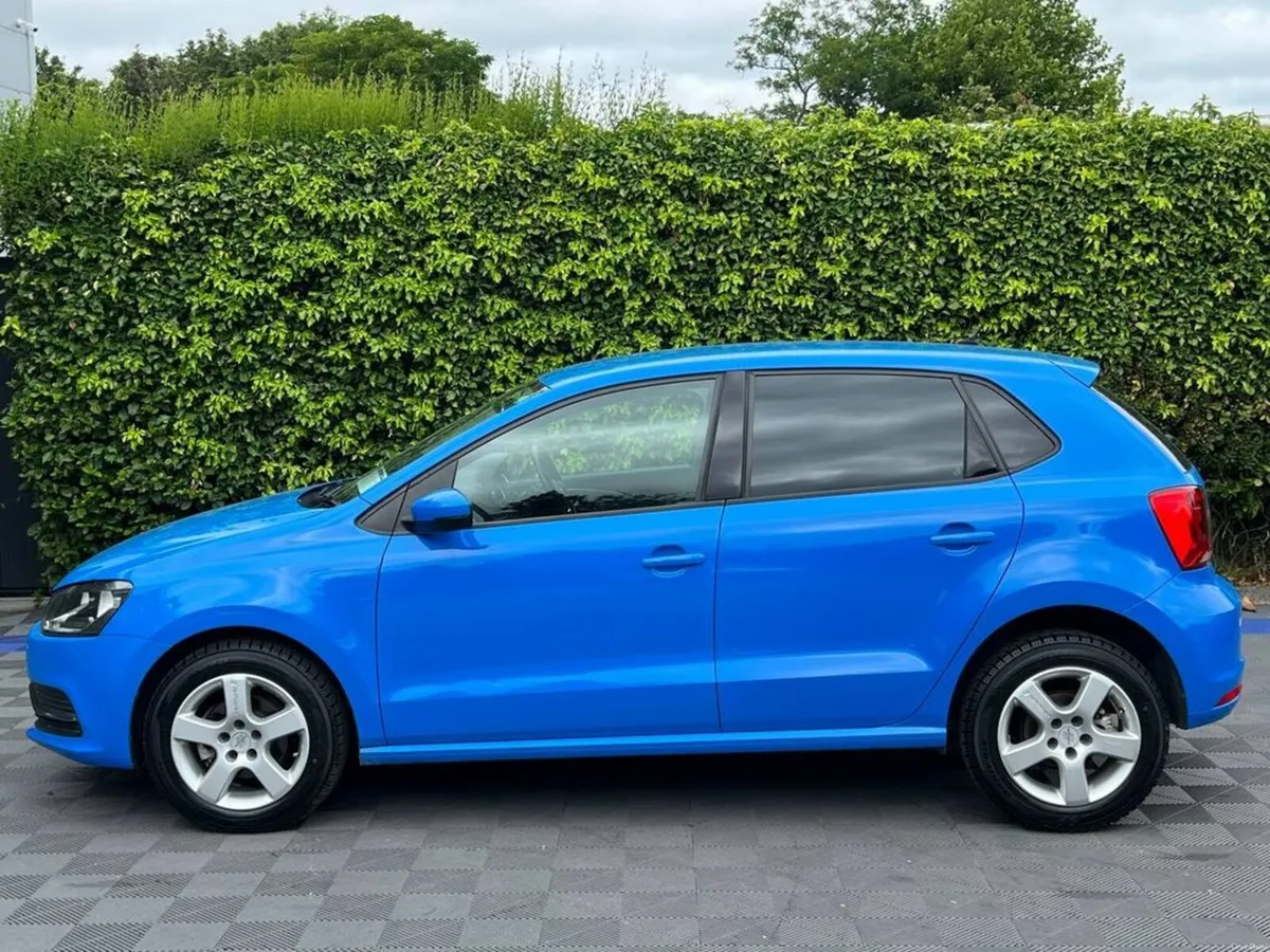 Volkswagen Polo COMFORTLINE 1.2 TSI AUTO // 15" AL - Image 3
