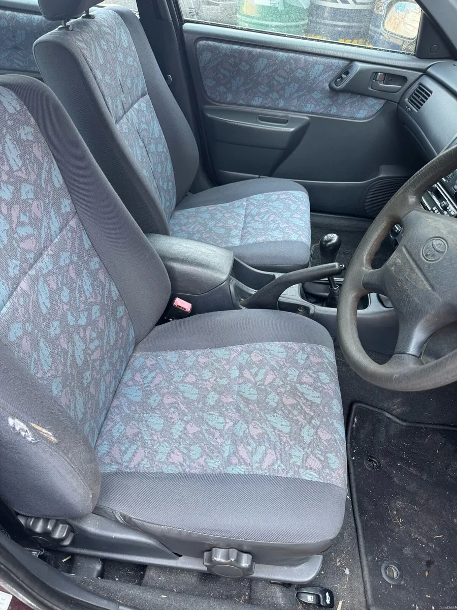 Toyota carina 1.6 petrol - Image 5