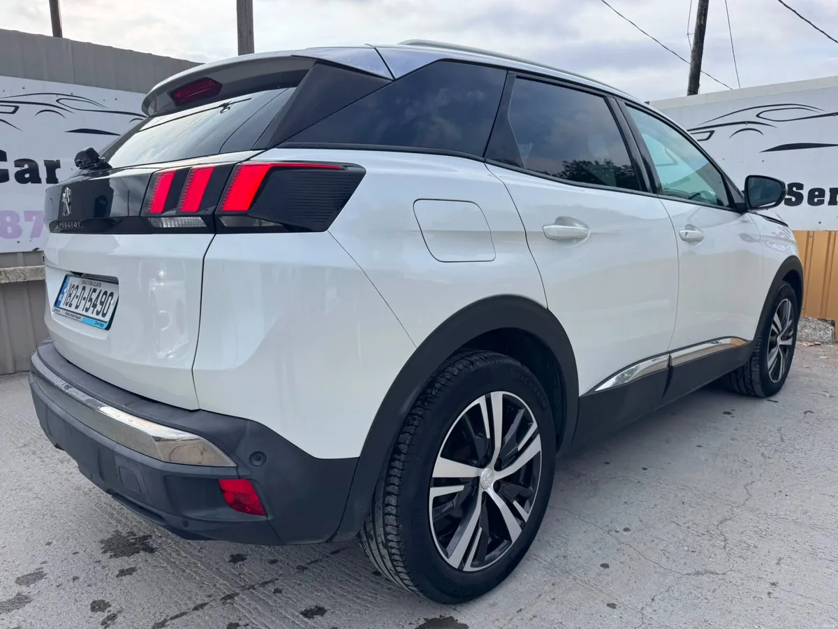 182 Peugeot 3008 1.2 PureTech 130bhp Allure - Image 5