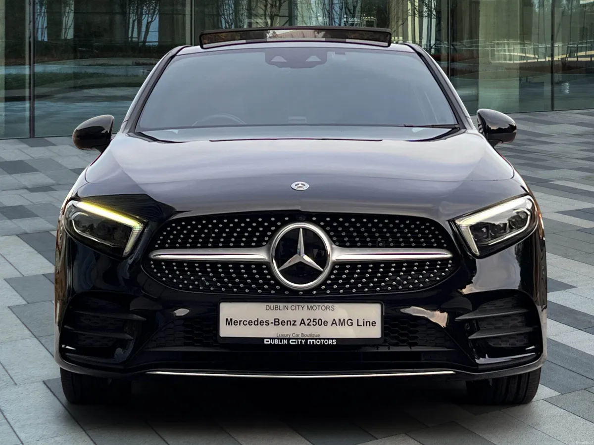 Mercedes Benz A250e AMG-Line *Panroof* - Image 2