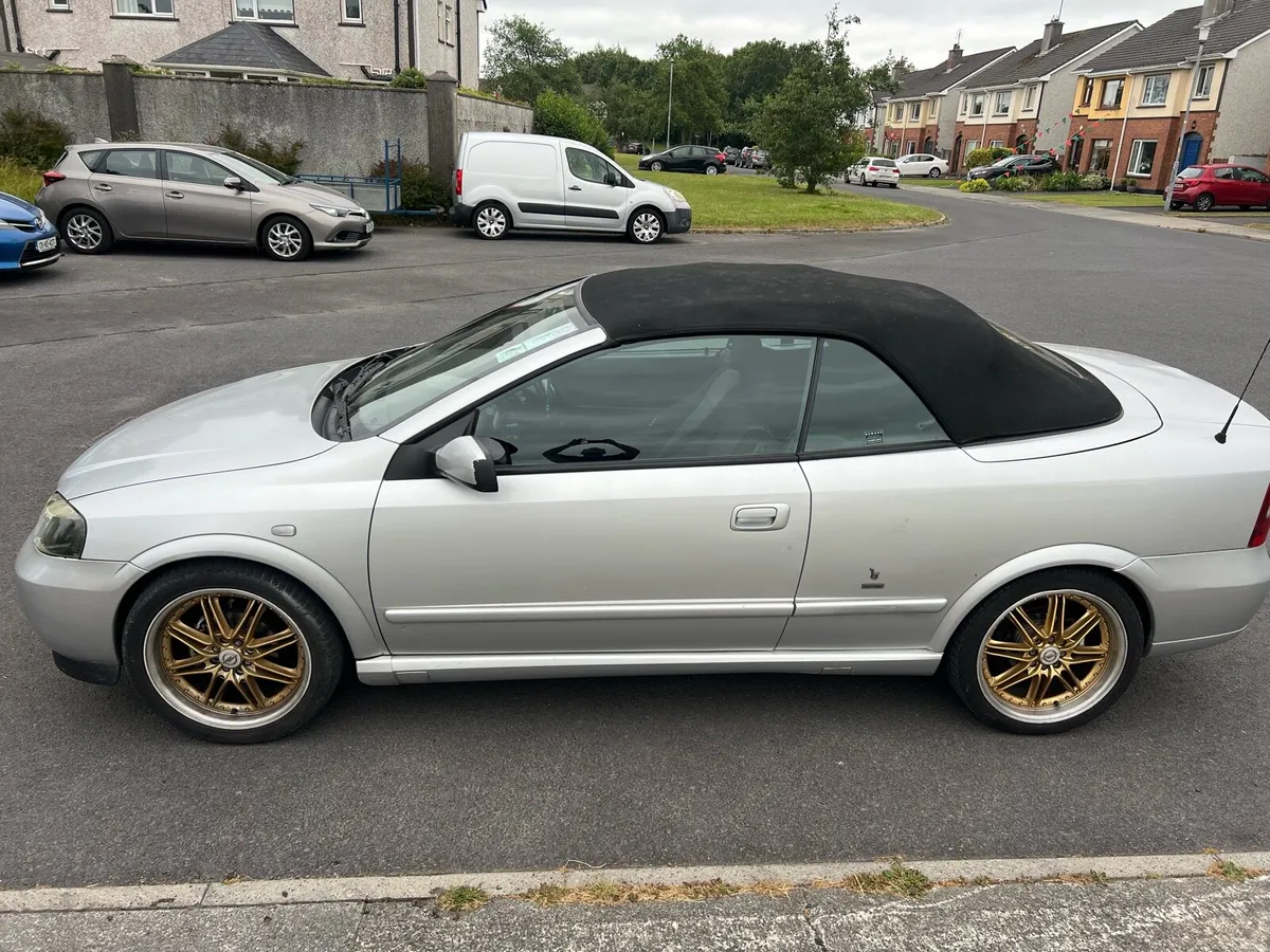 Convertible Bertone Opel astra low mileage - Image 2