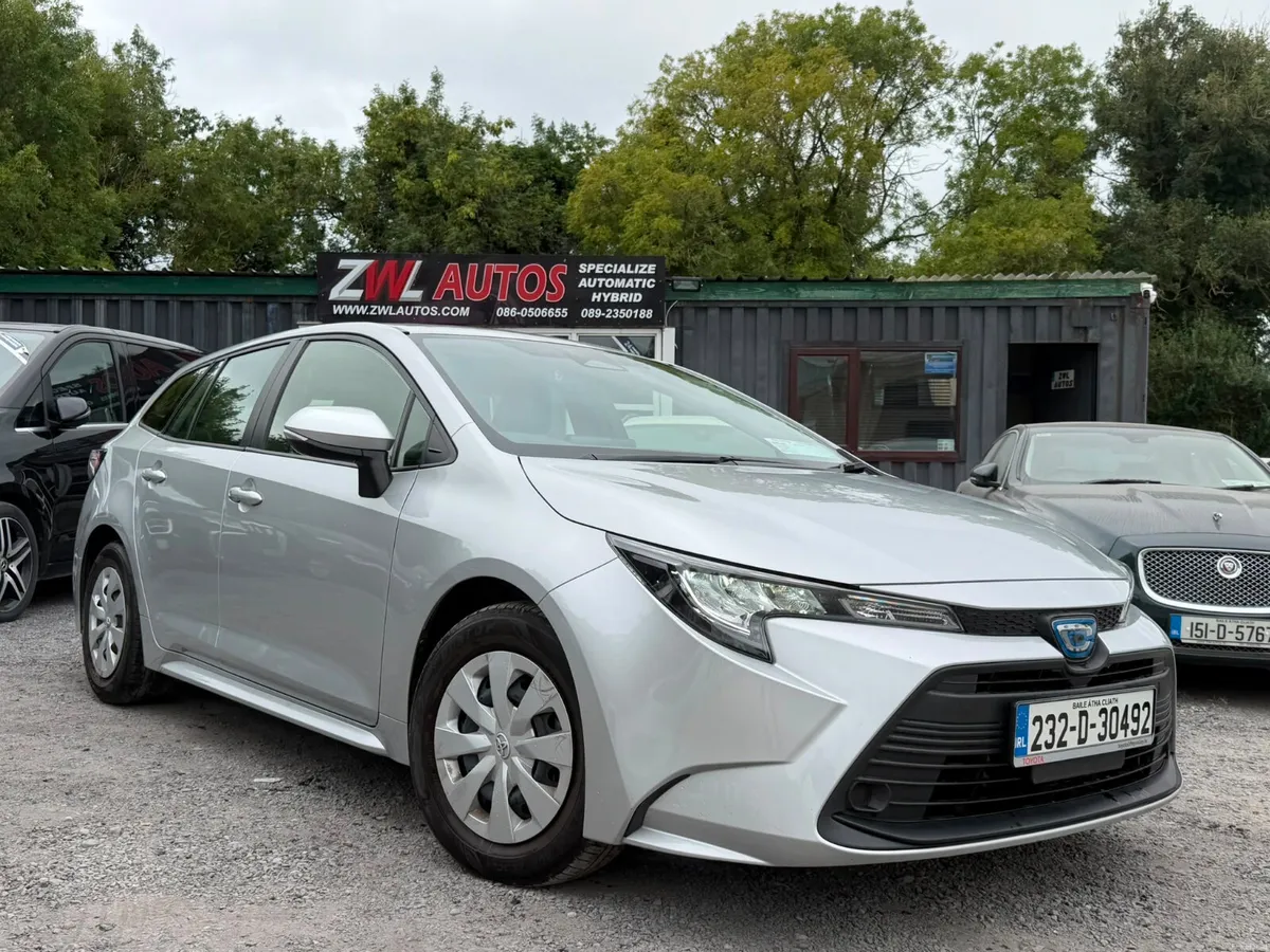 232  TOYOTA COROLLA 18 HYBRID - Image 2