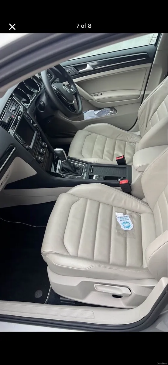 Volkswagen Golf - Image 4