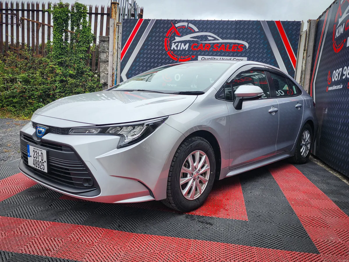 2023 Toyota Corolla - Image 4