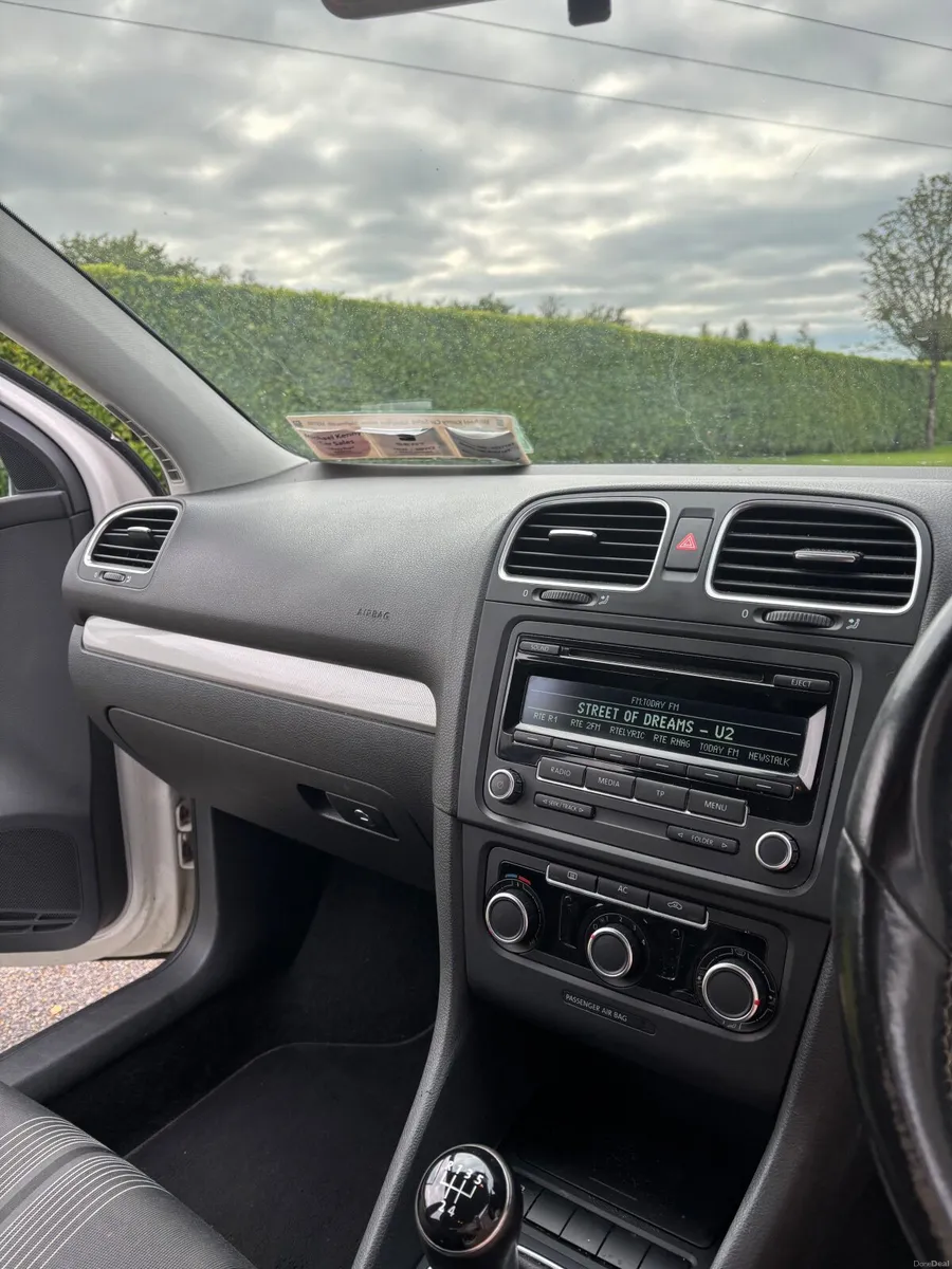 Volkswagen Golf 2012 - Image 2