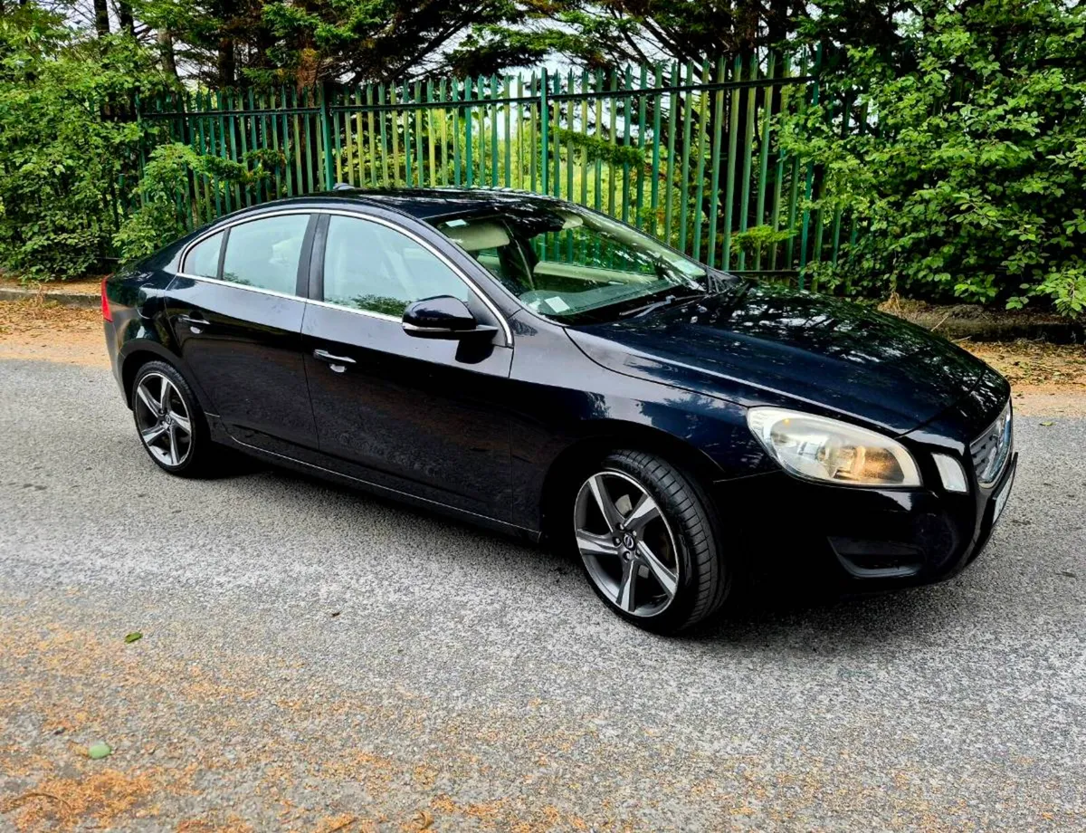 2012 VOLVO S60 (AUTOMATIC) - Image 1