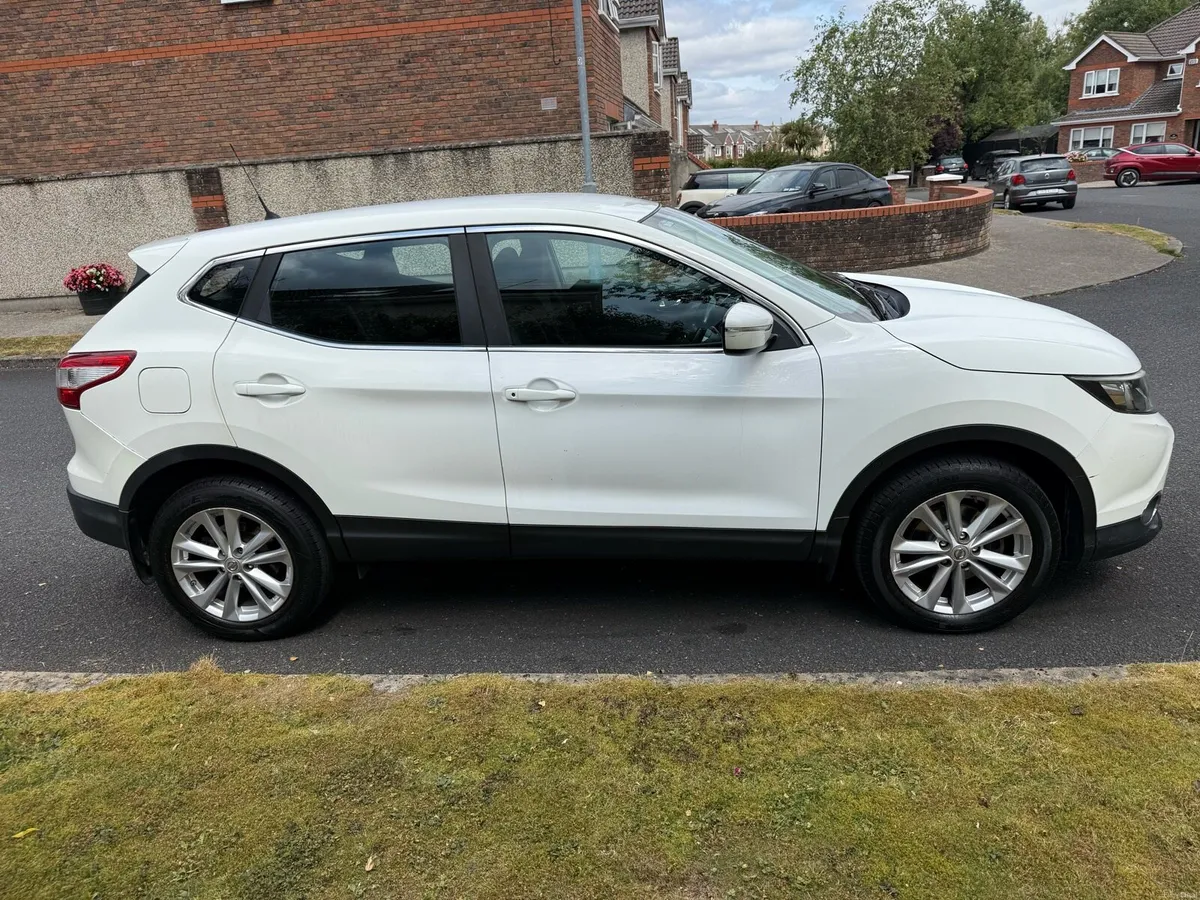 141 Nissan Qashqai Only 151k kms NEW NCT 07/27 - Image 5