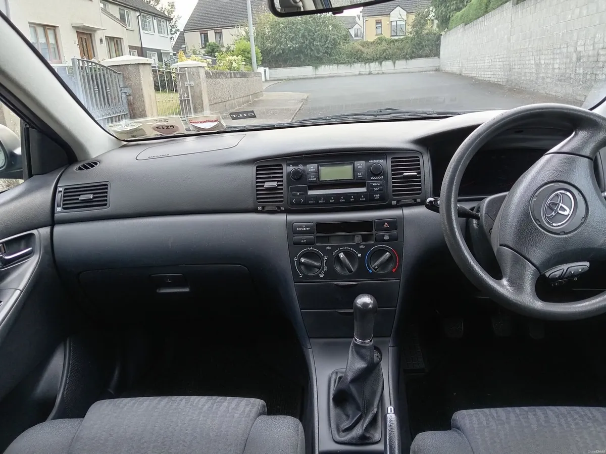 Toyota Corolla 2004 - Image 3