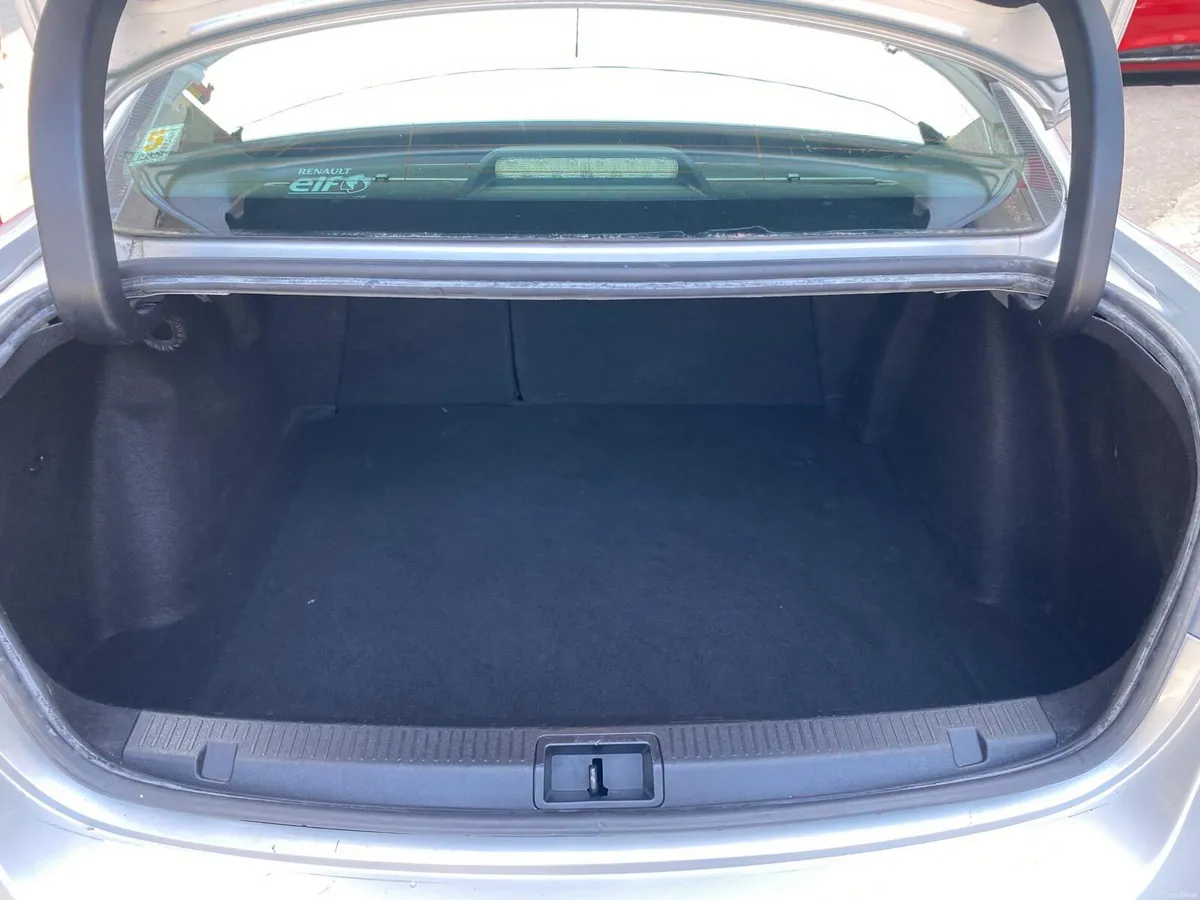 Renault Fluence 2015 - Image 6