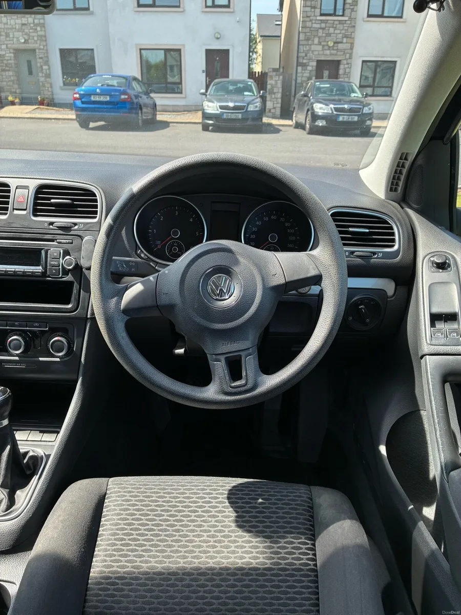 Volkswagen Golf - Image 5