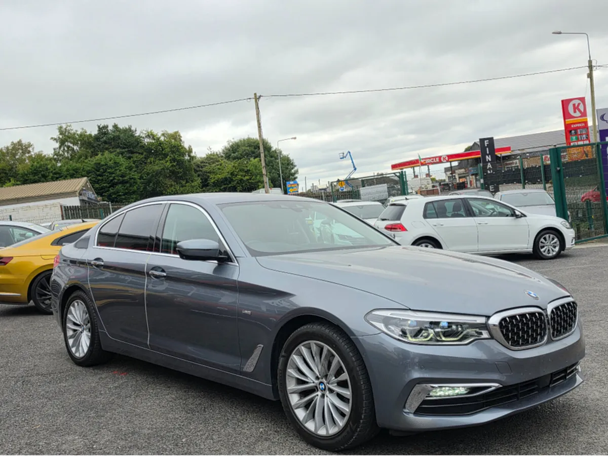 BMW 5-Series 523D LUXURY UPGRADED PACK EDITION FUL - Image 2