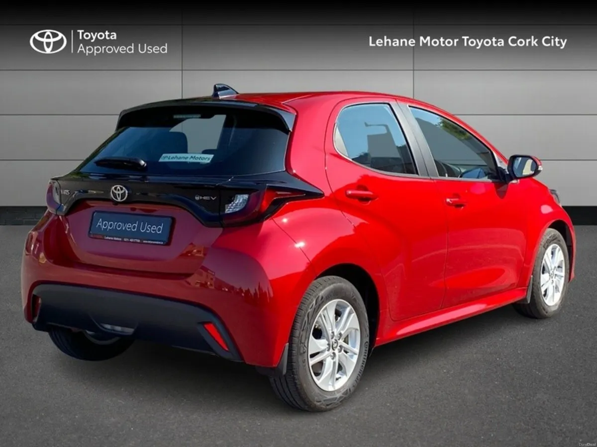 Toyota Yaris Yaris HEV Luna - Image 2