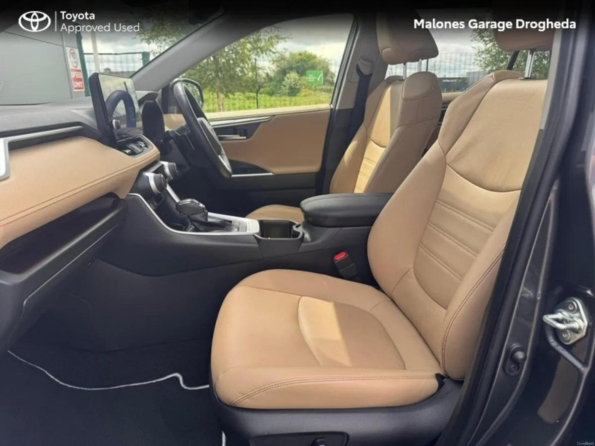 Toyota RAV4 2.5 Hybrid Platinum Beige Leather Call - Image 6