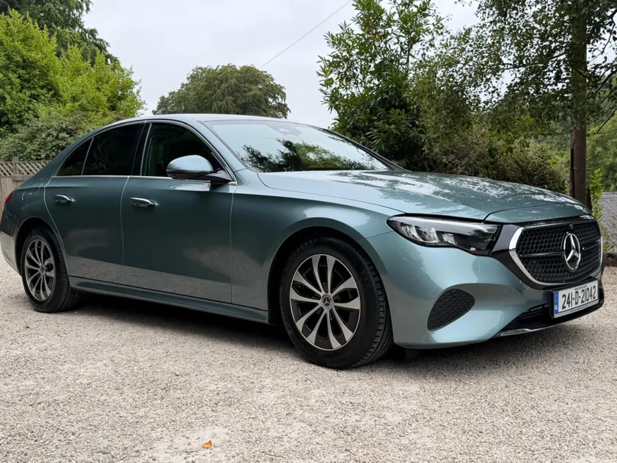 Mercedes-Benz E-Class 220 D AVANTGARDE PLUS - Image 2
