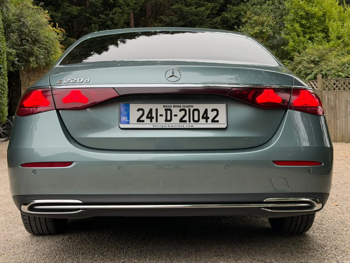 Mercedes-Benz E-Class 220 D AVANTGARDE PLUS - Image 5