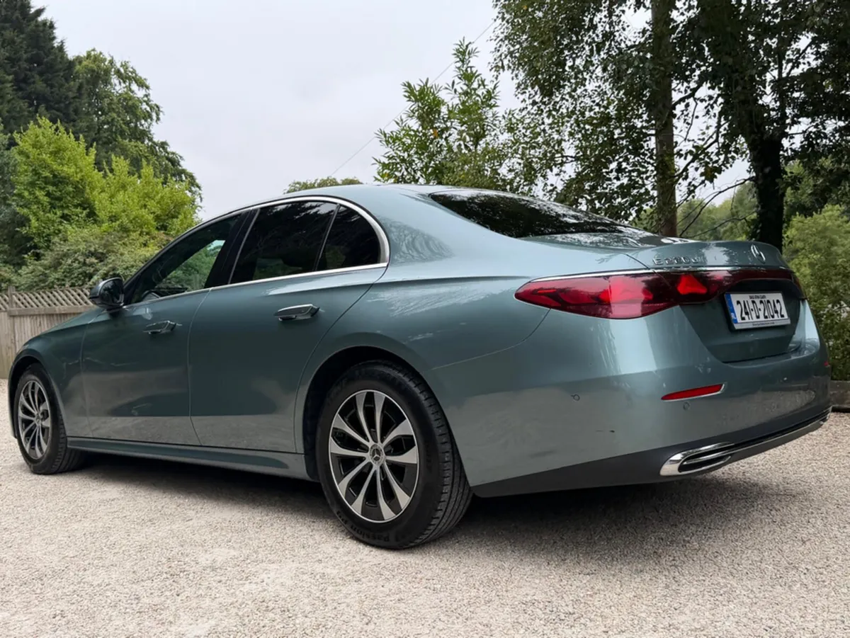 Mercedes-Benz E-Class 220 D AVANTGARDE PLUS - Image 6