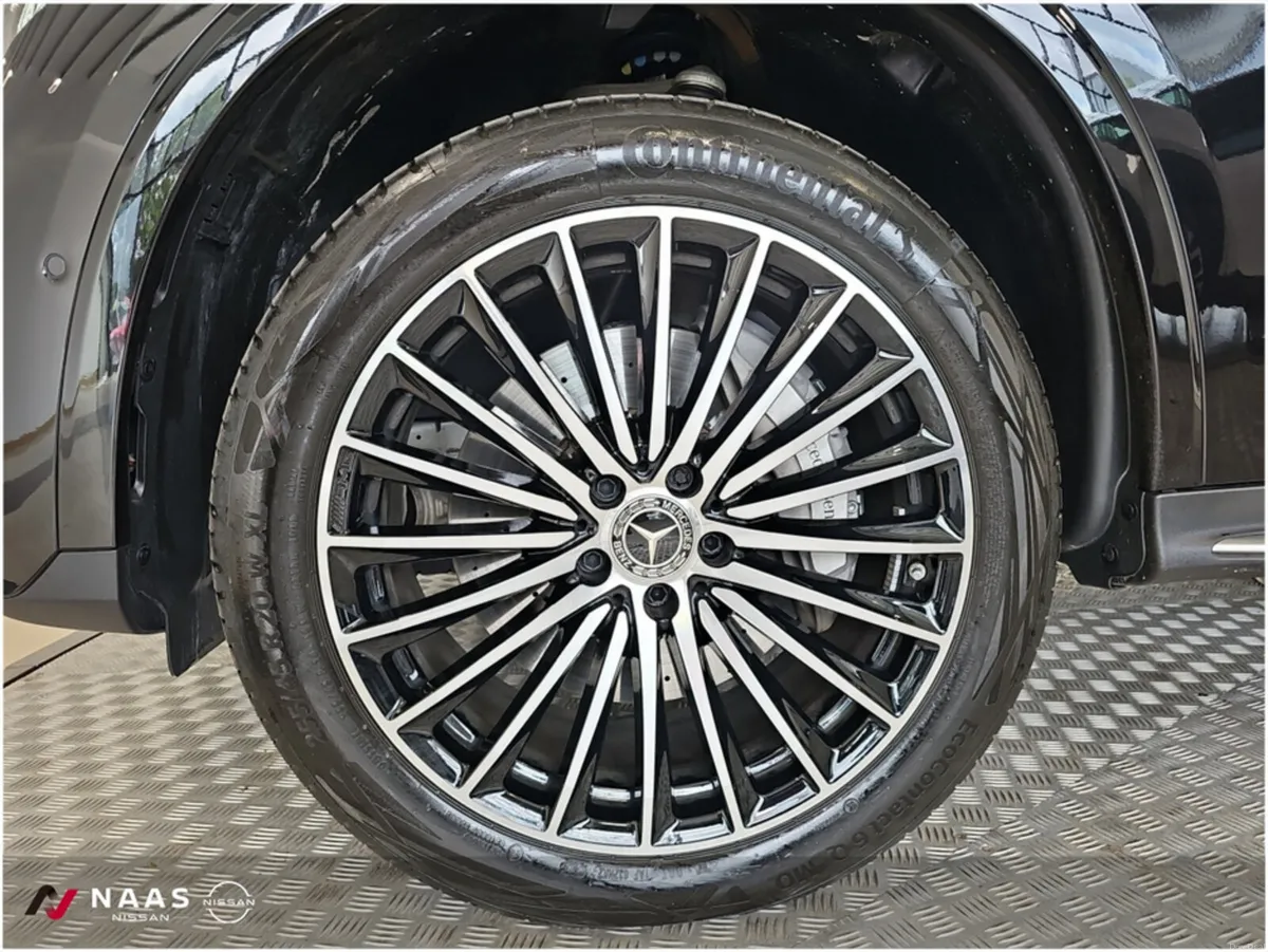 Mercedes-Benz GLC AMG PREMIUM PLUS 300e 4MATIC - Image 6