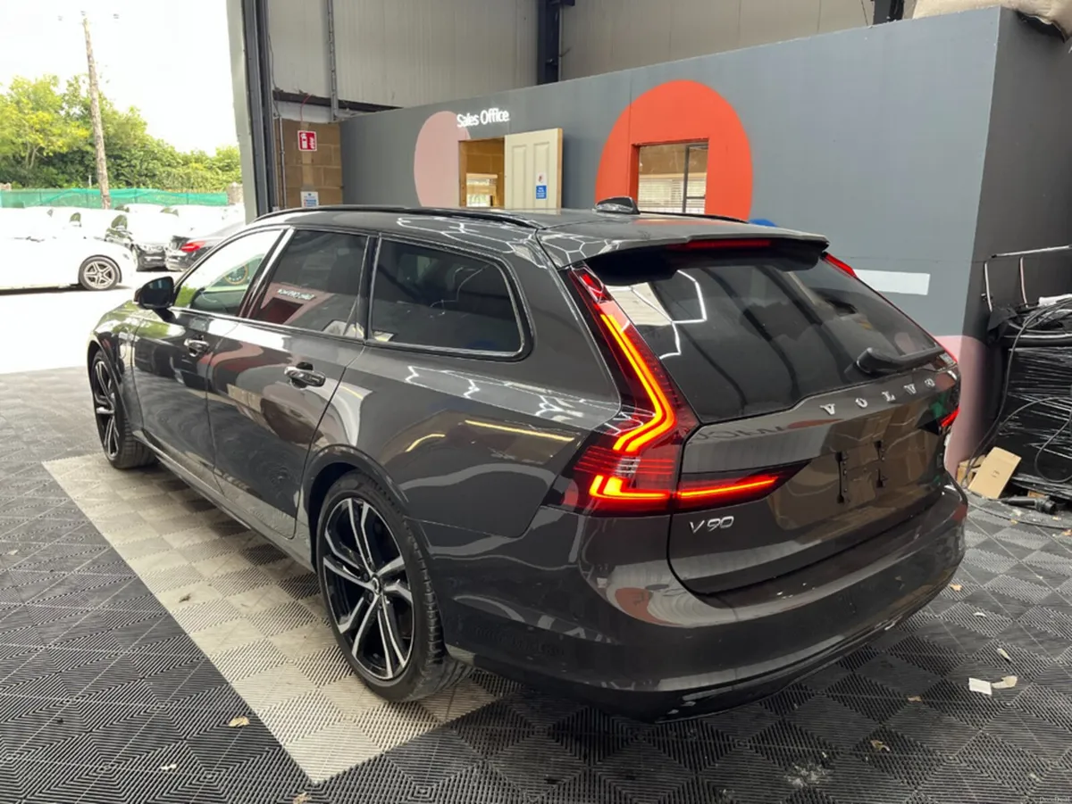 Volvo V90 2022 VOLVO V90 T8 PLUG-IN 2.0 AUTOMATIC - Image 4