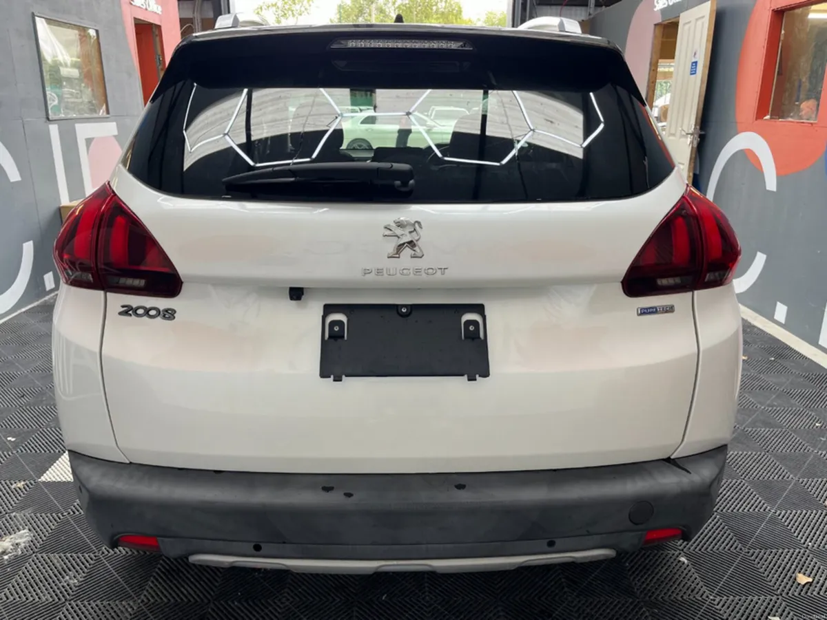 Peugeot 2008 2017 PEUGEOT 2008 1.2 AUTOMATIC / CRU - Image 3