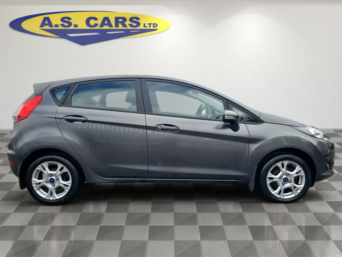 Ford Fiesta ZETEC 1.0 - Image 4