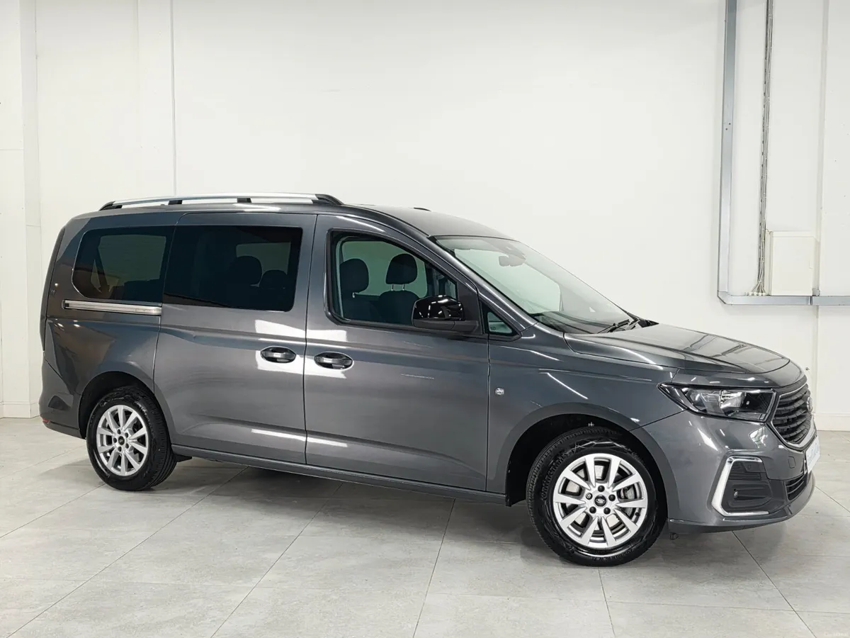 2.0 Tdi  122 BHP Titanium 7 Seat - Low Miles - Image 6