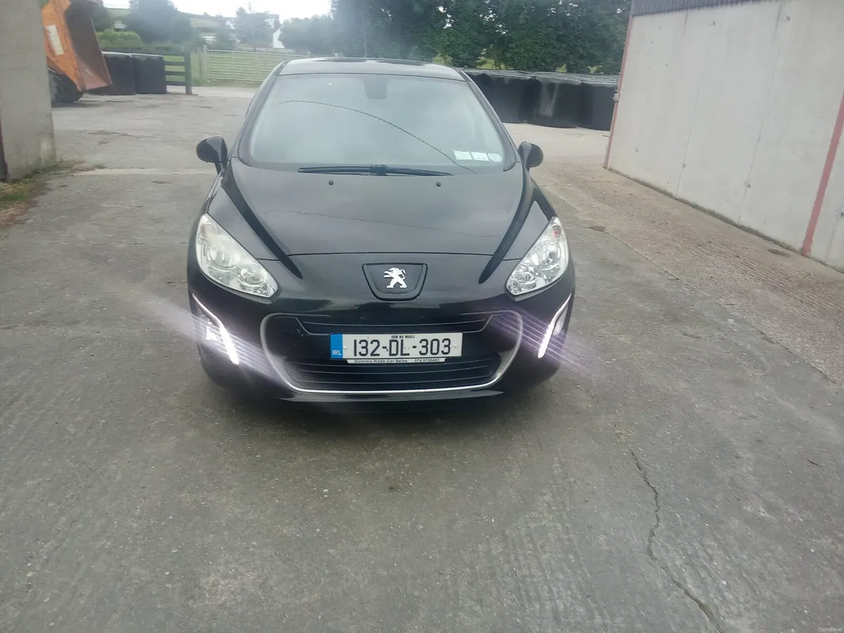 Peugeot 308 - Image 1