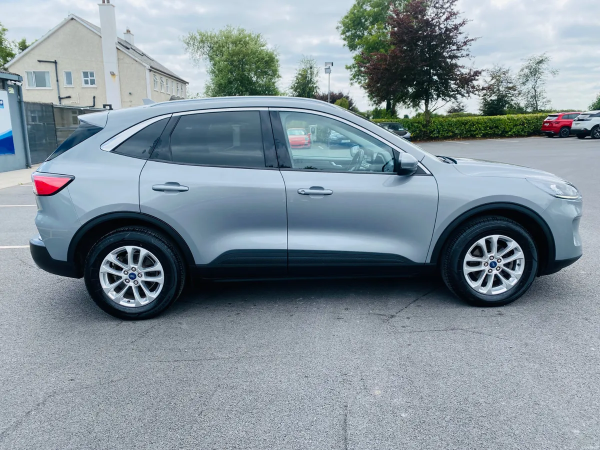 FORD KUGA  AWD TITANIUM AUTOMATIC 2TDCI 2022 - Image 4