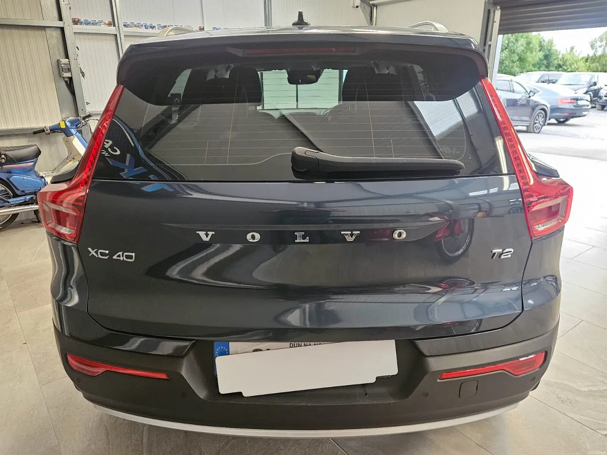 212 VOLVO XC40 1.5 PETROL MANUAL - Image 5