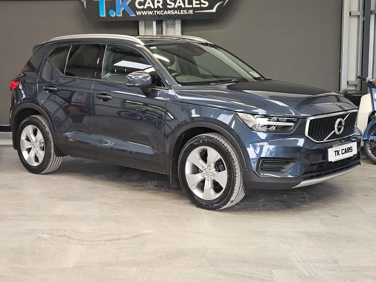 212 VOLVO XC40 1.5 PETROL MANUAL - Image 1