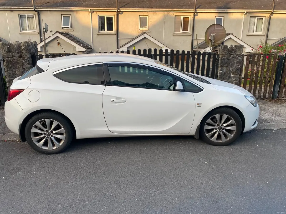 Opel Astra 2014 - Image 6
