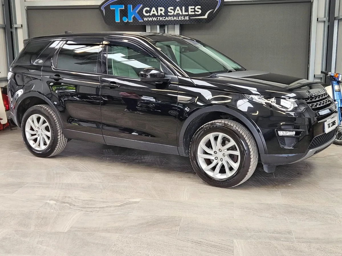 19 LANDROVER DISCOVERY SPORT 7 SEATER - Image 1