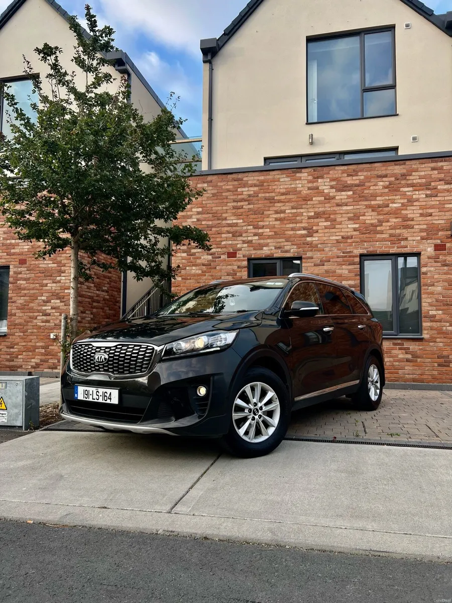 Kia Sorrento - Image 1