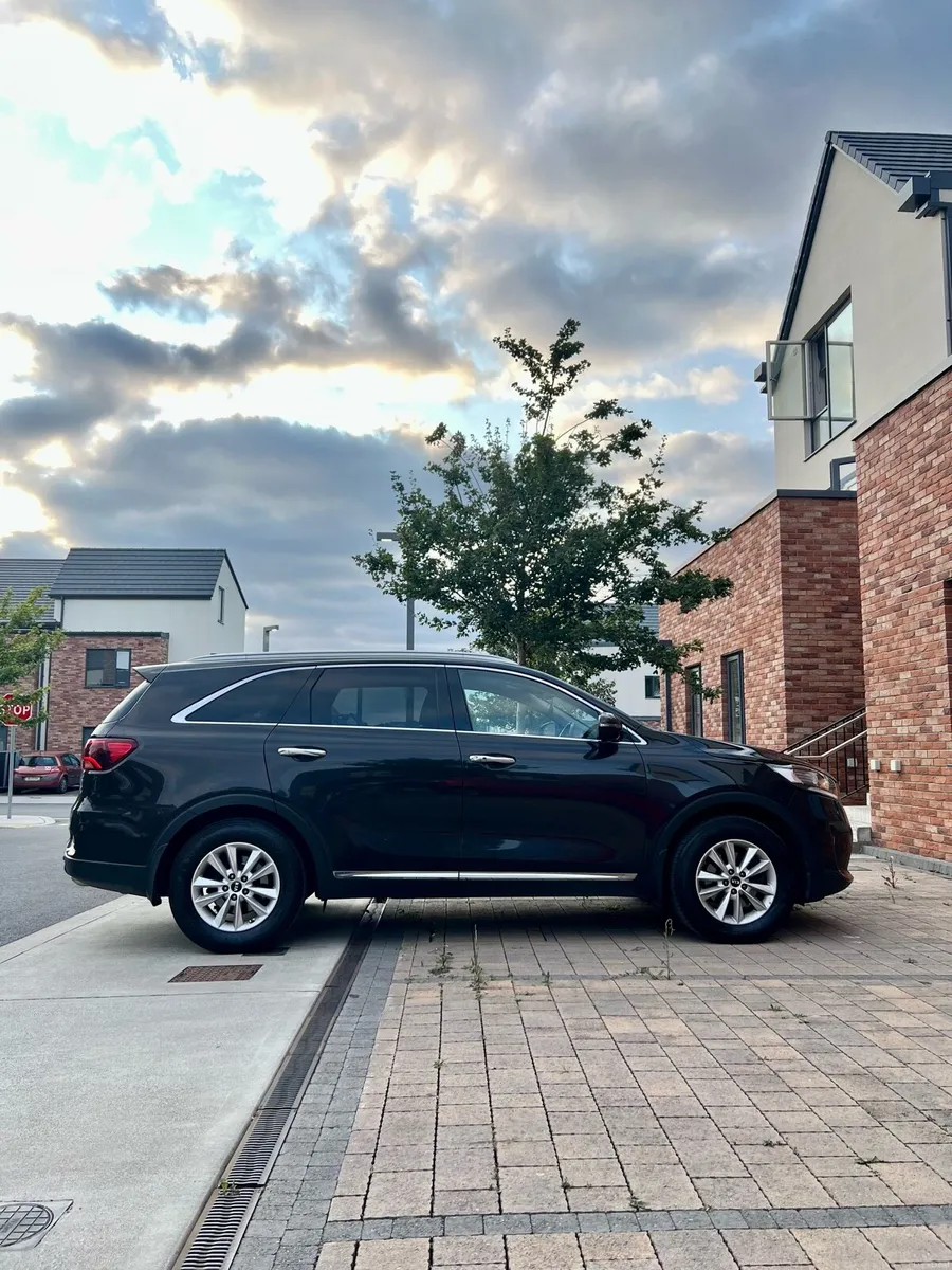 Kia Sorrento - Image 5
