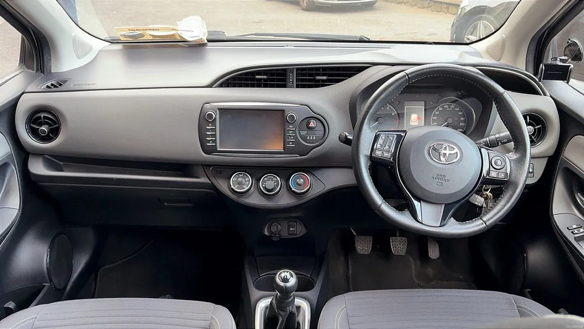 Toyota Yaris - Image 3