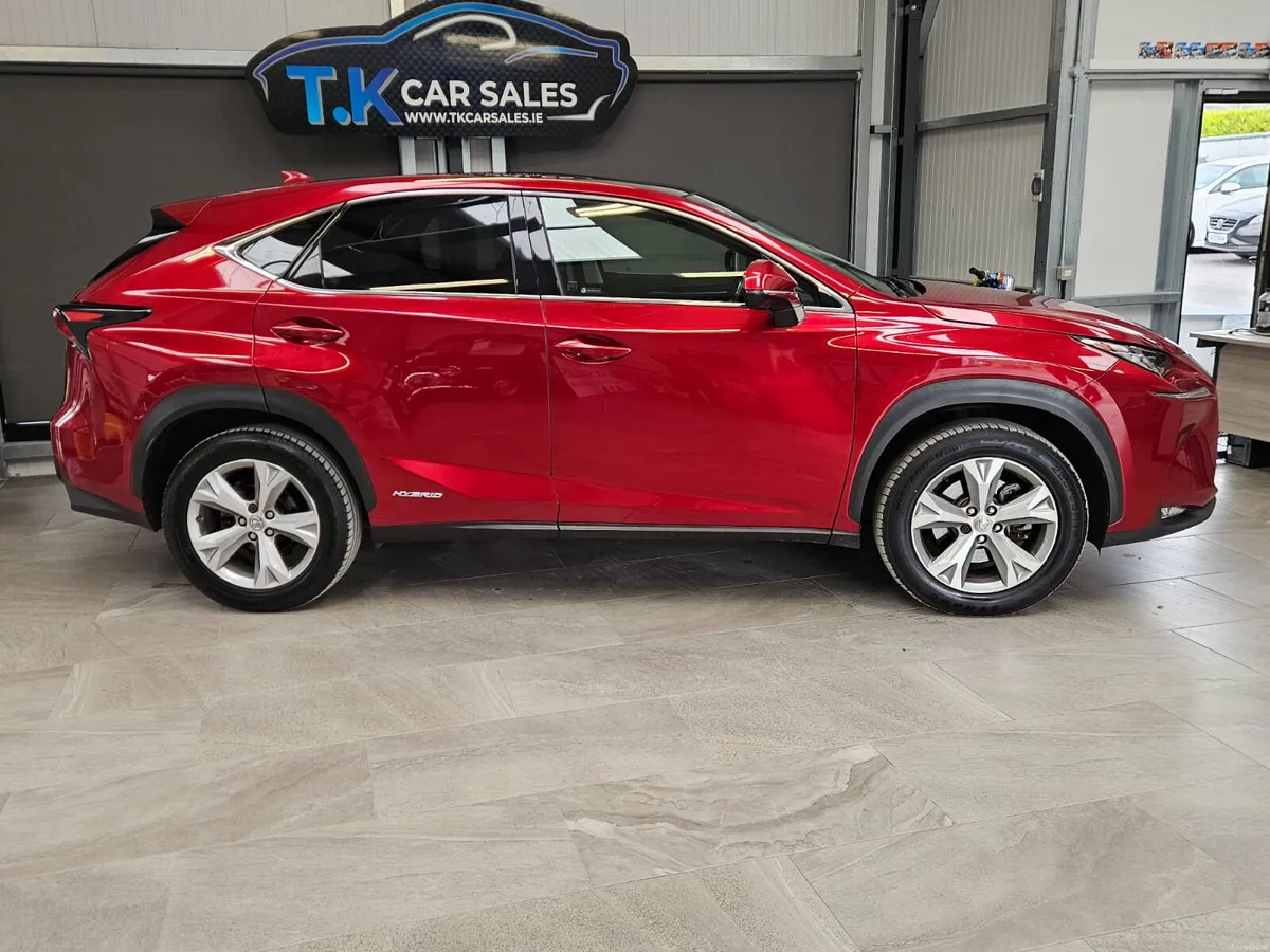 16 LEXUS NX300 H EXECUTIVE - Image 5