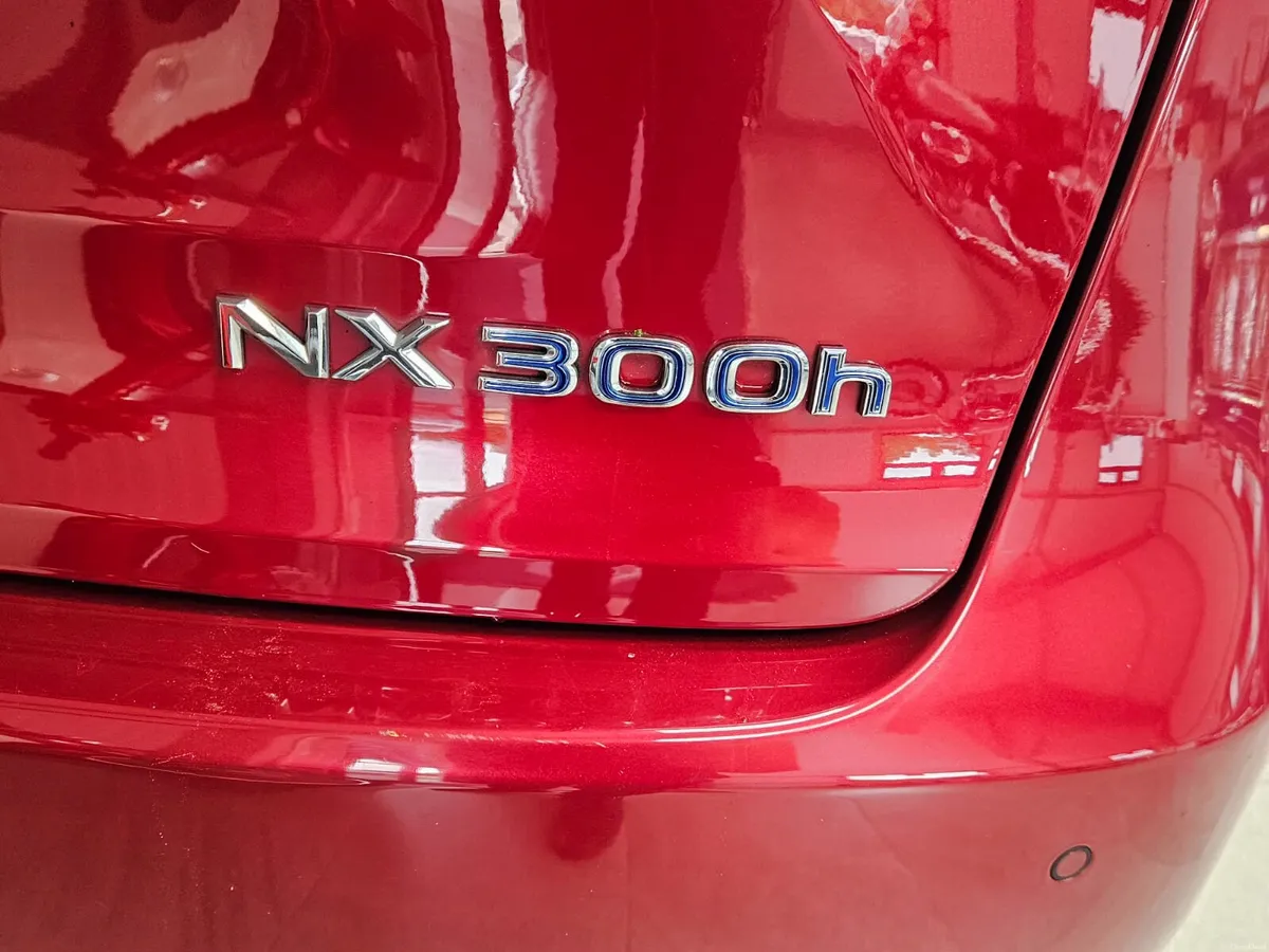 16 LEXUS NX300 H EXECUTIVE - Image 2