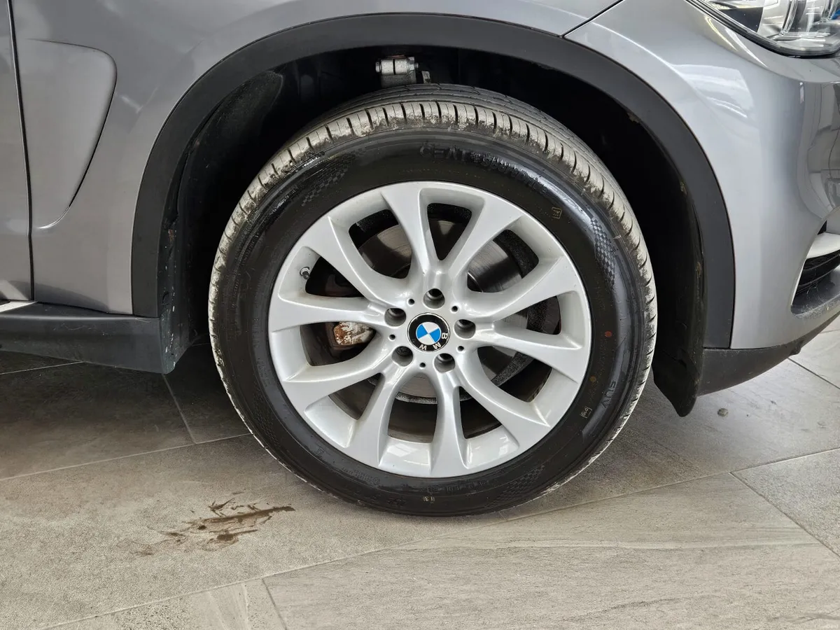 18 BMW X5 SE 25D AUTO 7 SEATER - Image 5