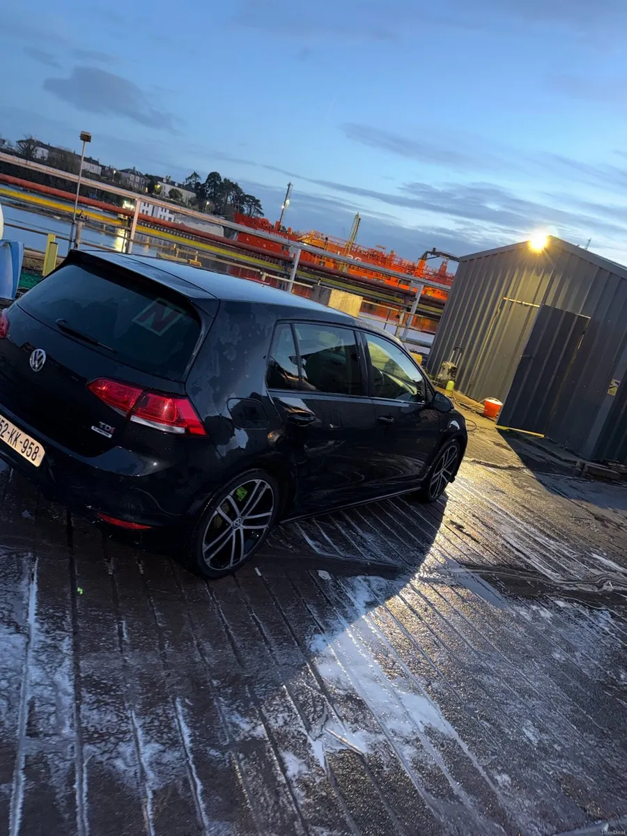 2015 Volkswagen Golf 1.6 TDI EDITION R - Image 2