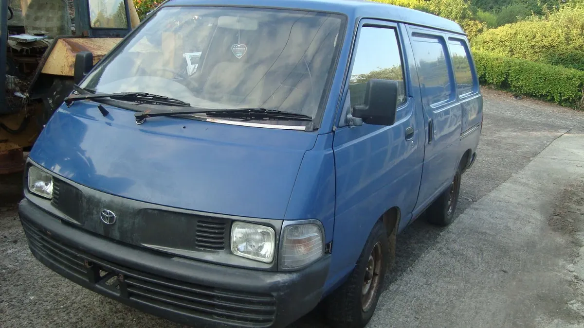 Toyota LiteAce 1992 - Image 2