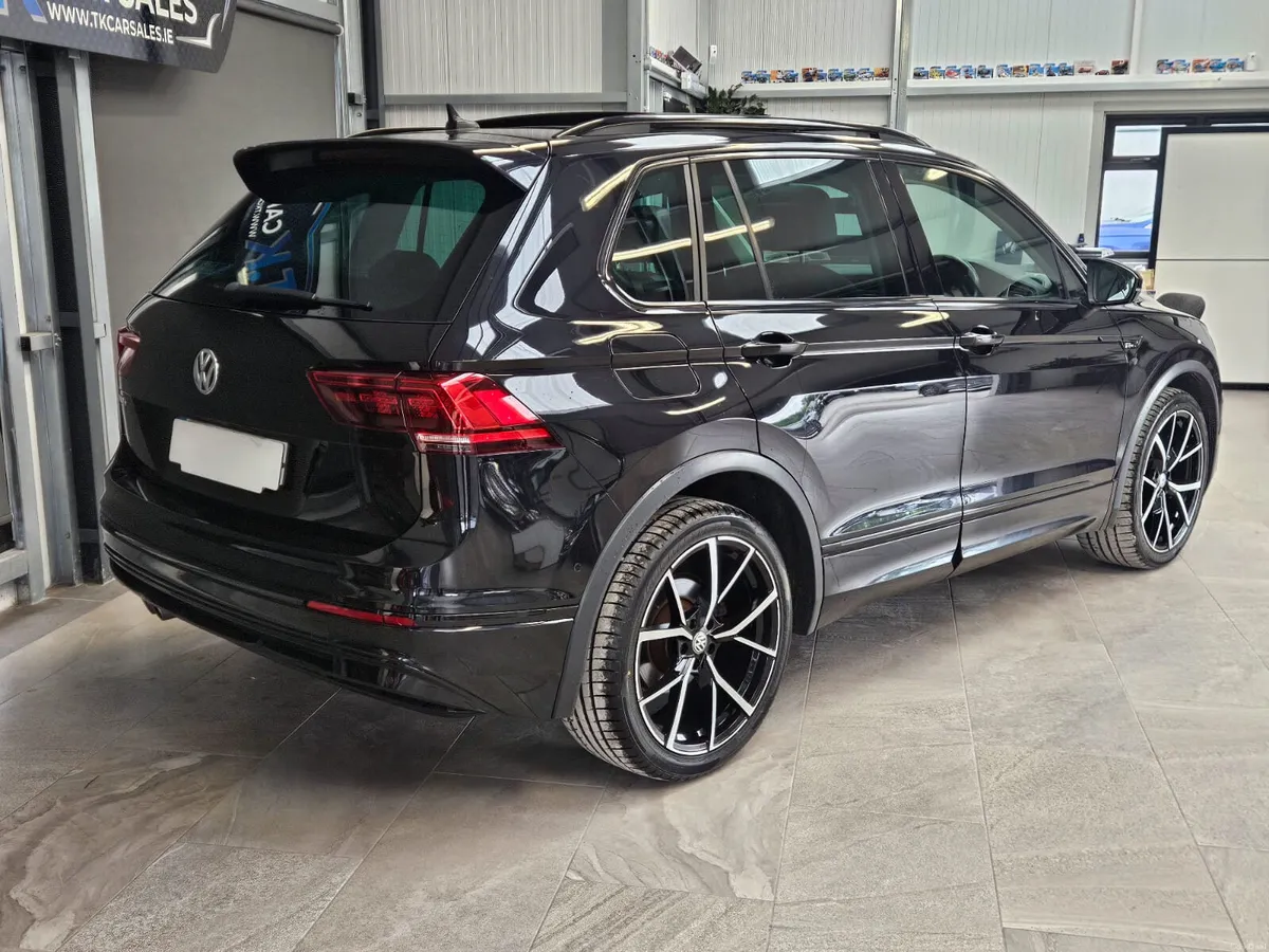 201 VOLKSWAGEN TIGUAN R-LINE BLACK EDITION AUTO - Image 2